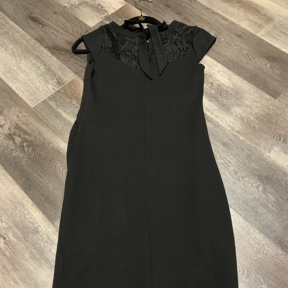MIDI black lace tie dress.